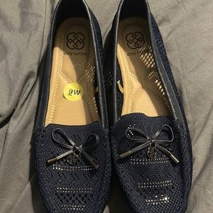 Size 9W flats